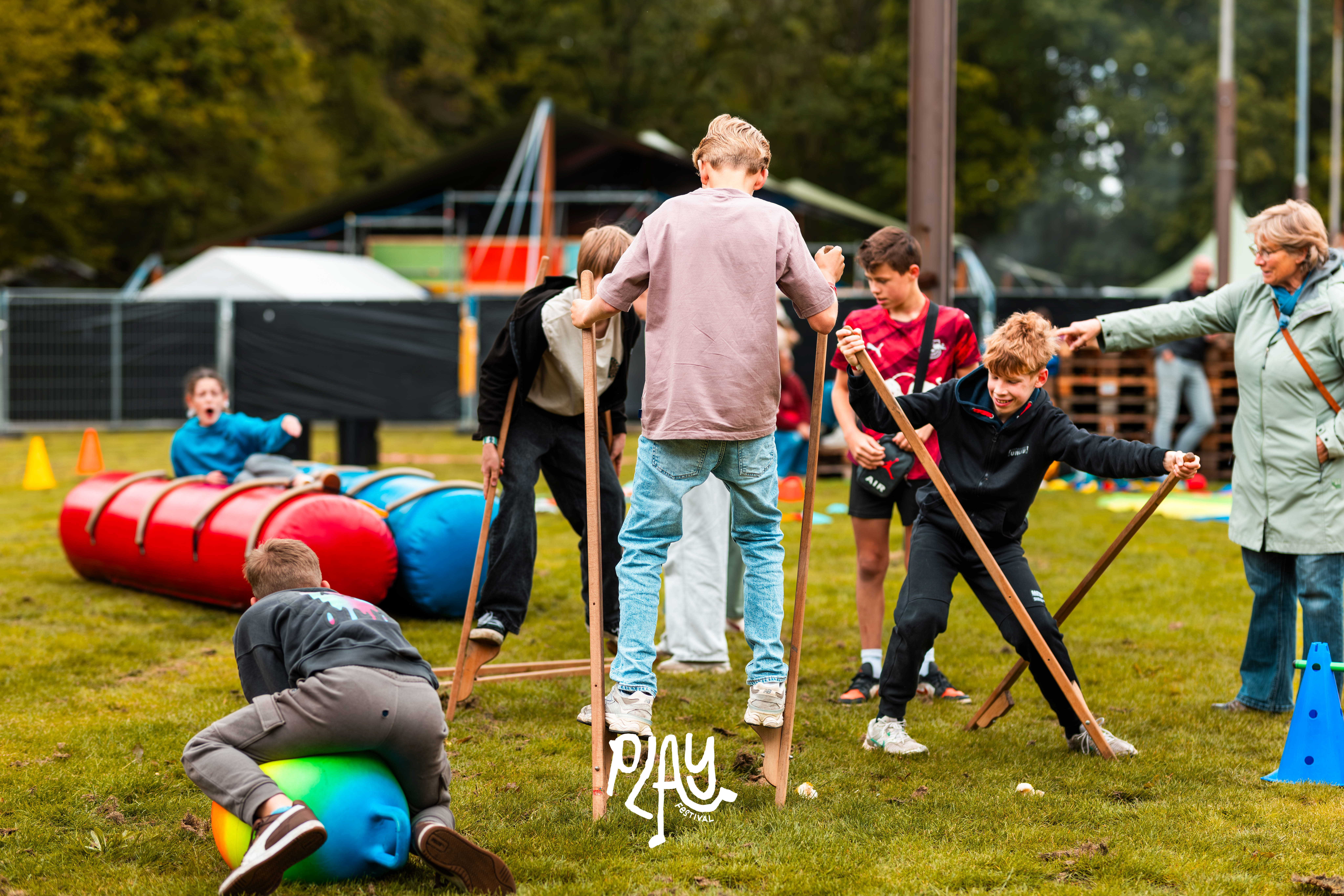 PLAY Festival Dag 2 Met Logo ; VT-138
