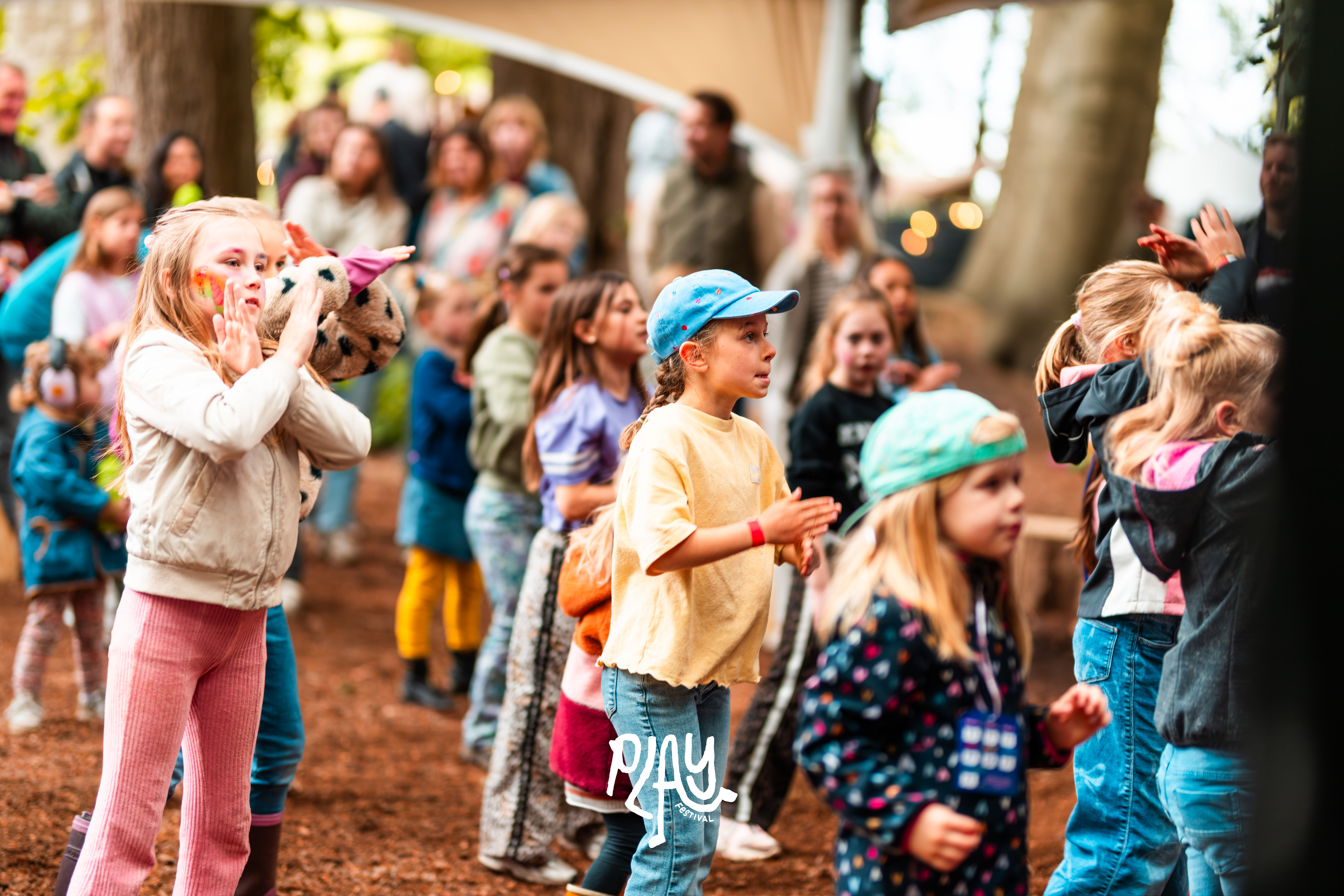 PLAY Festival Dag 2 Met Logo ; VT-147