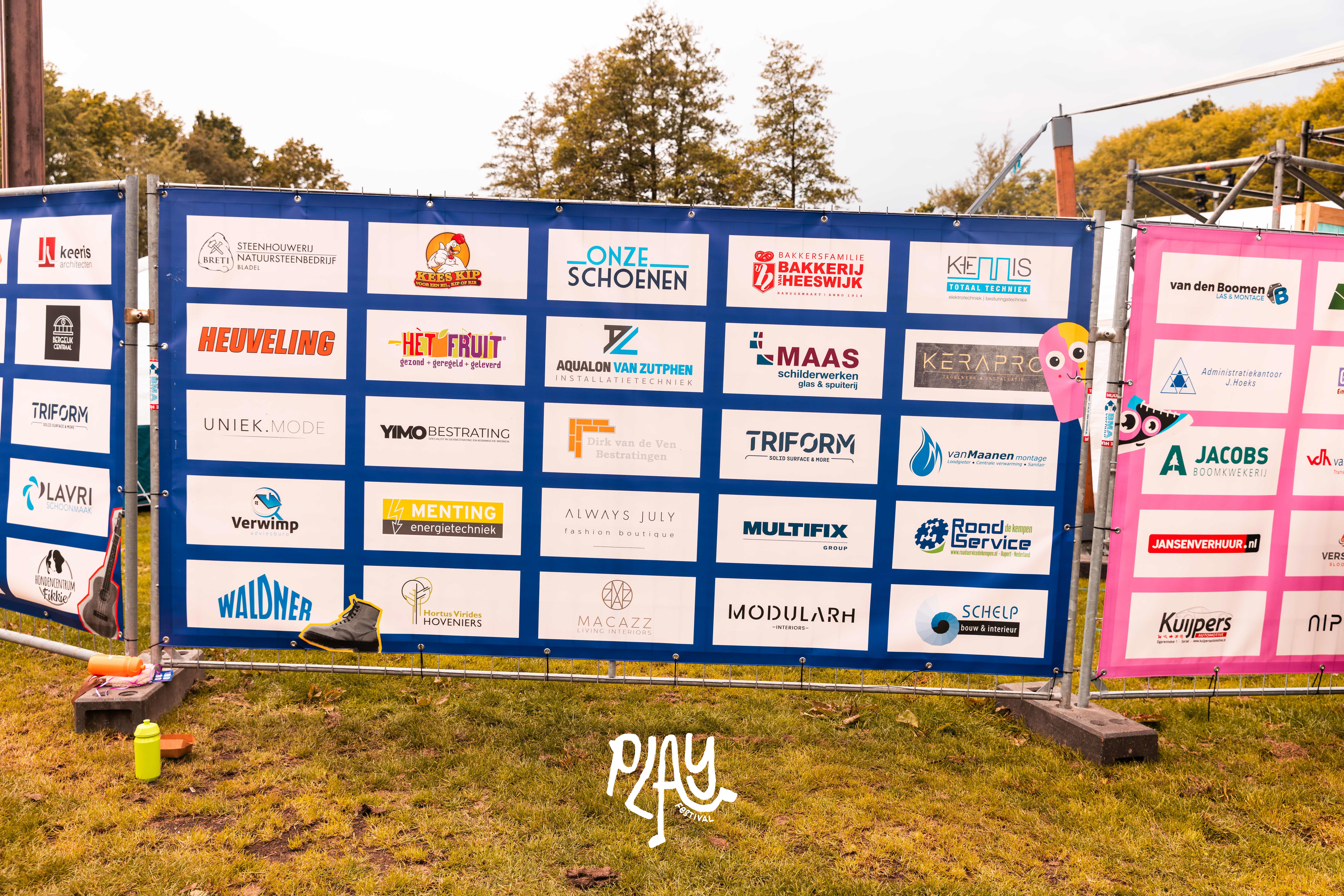 PLAY Festival Dag 2 Met Logo ; VT-211