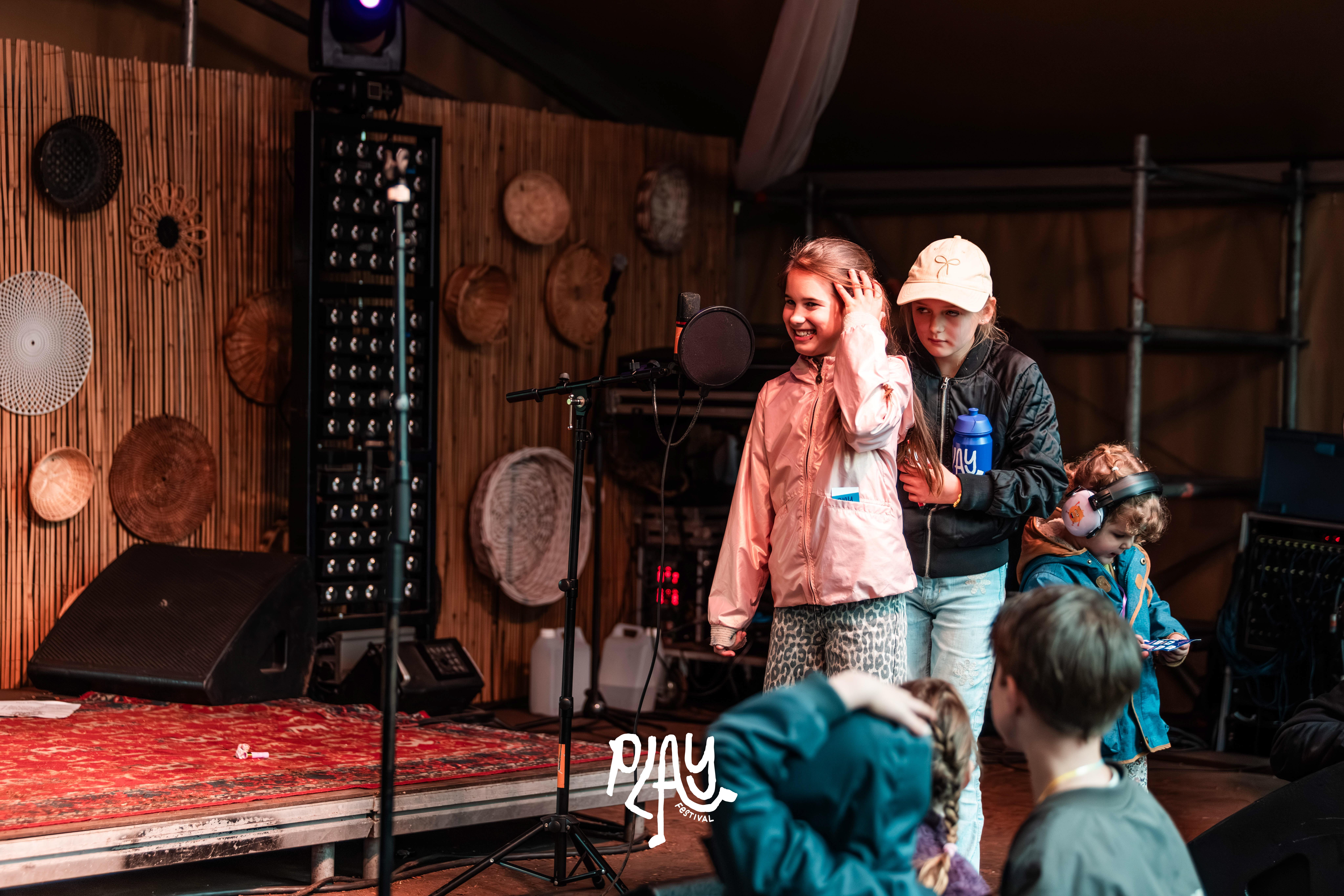 PLAY Festival Dag 2 Met Logo ; VT-256
