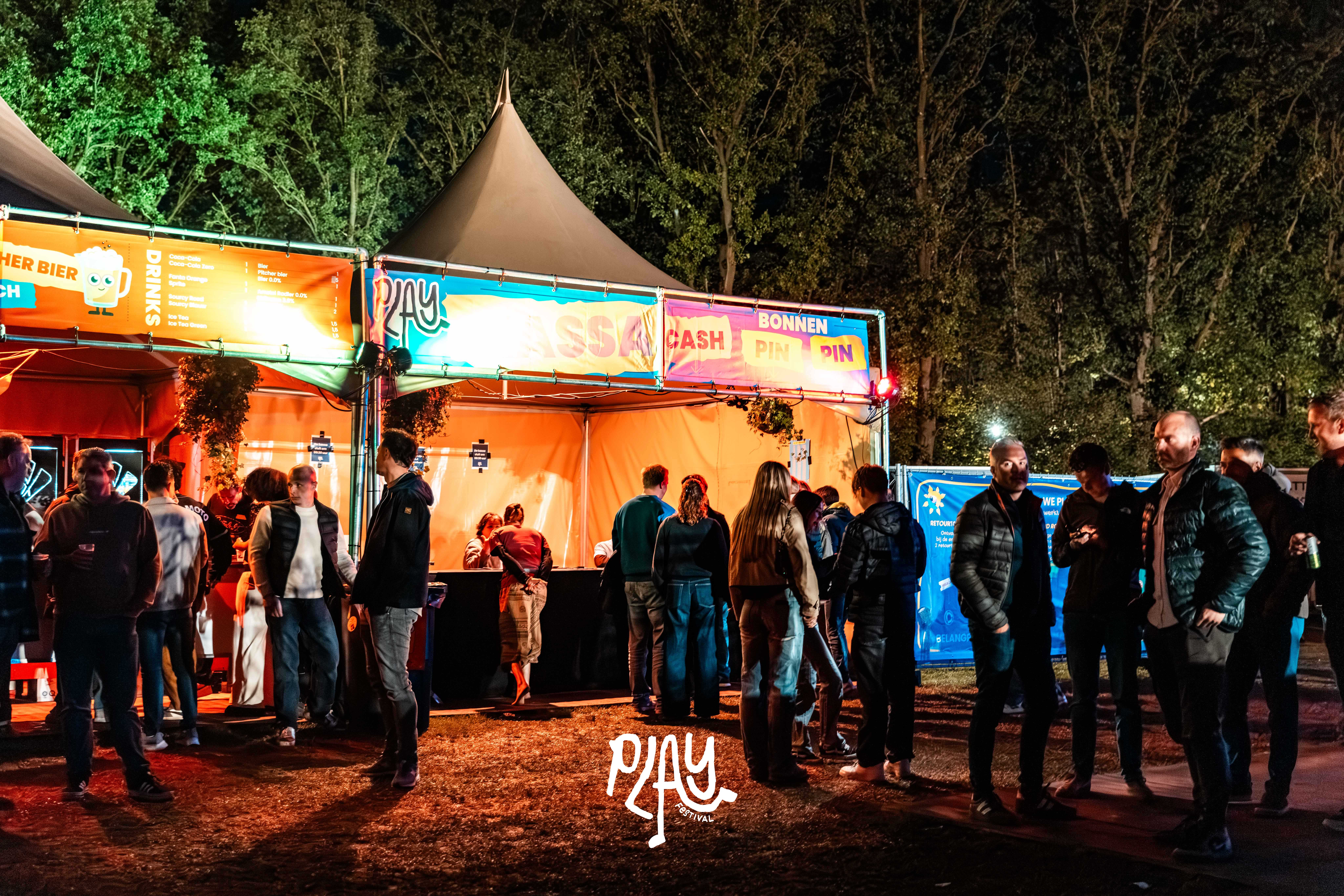 PLAY Festival Dag 2 Met Logo ; VT-364